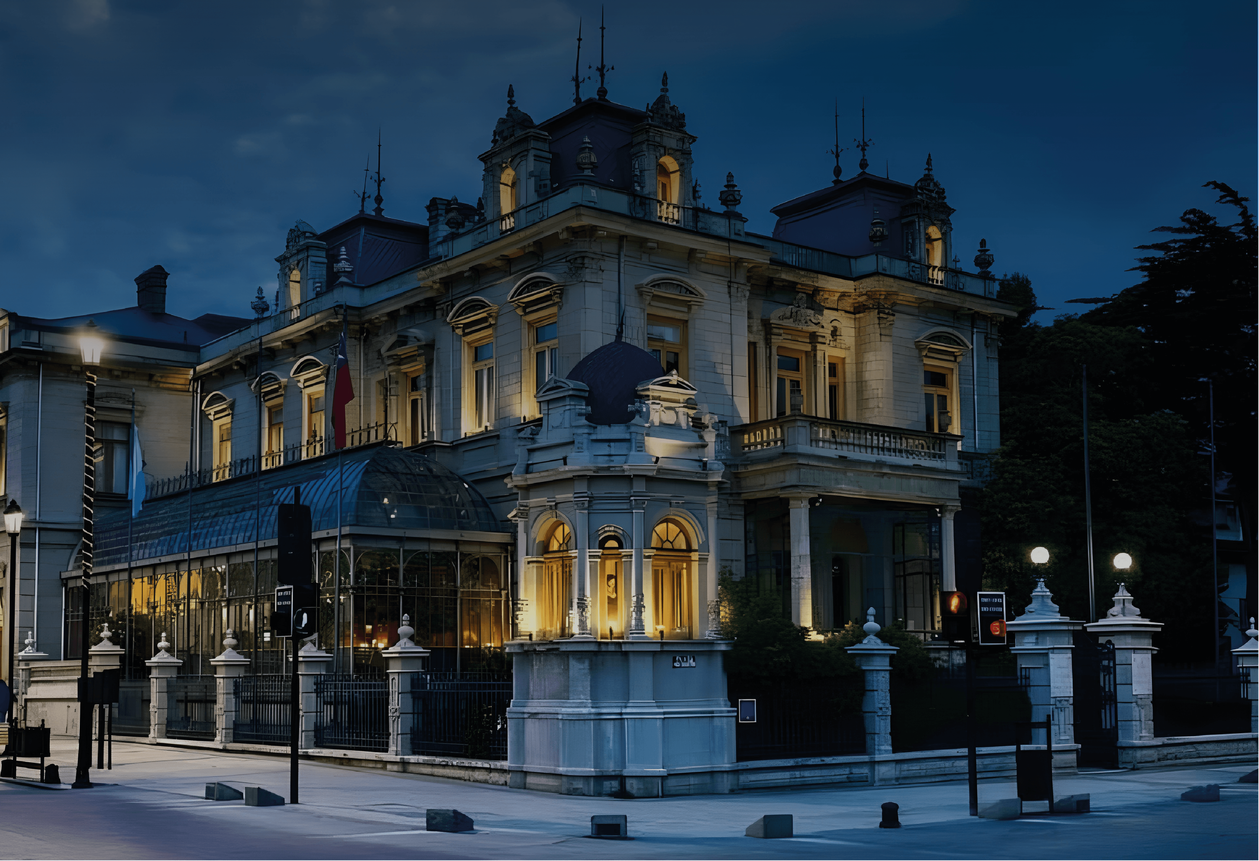 Desde 1992 en las dependencias del palacio, funciona el Hotel José Noguera además de la cede del Club de la Unión